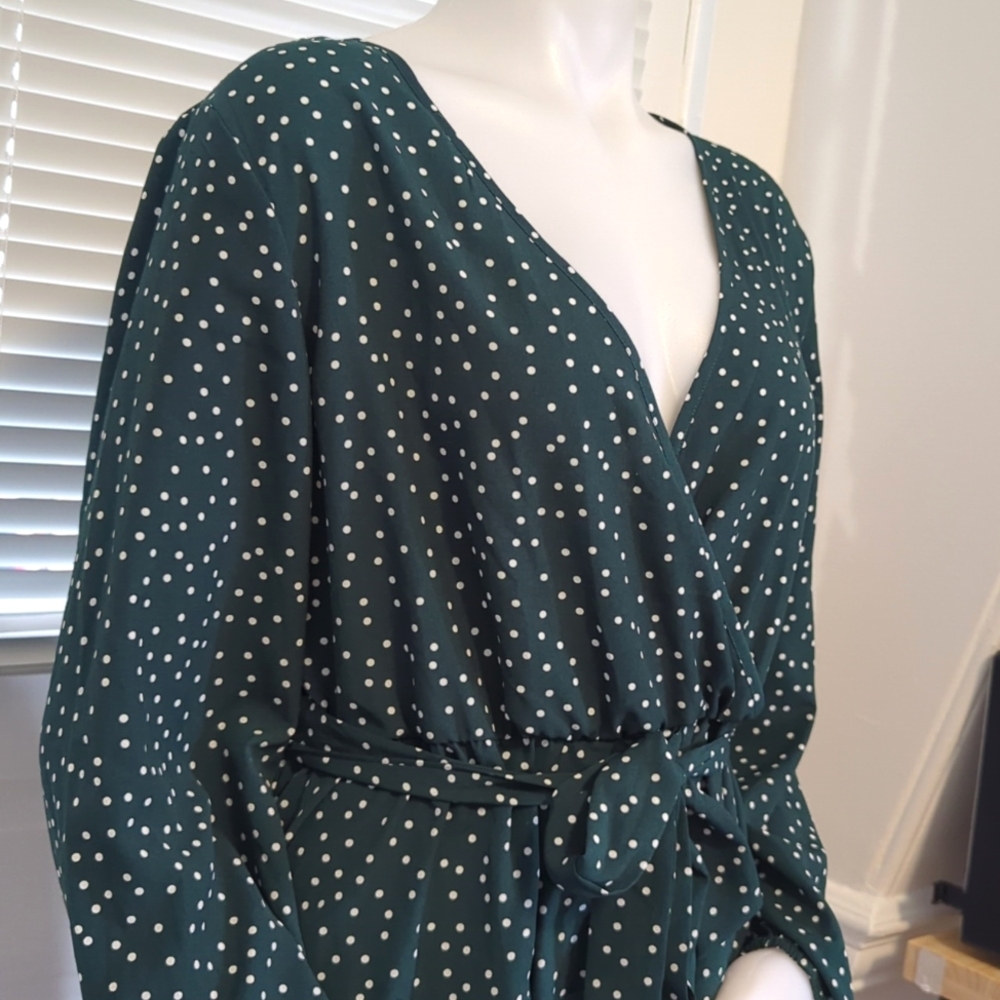 NWOT Uguest Emerald Polka Dot Ruffled Wrap Long Sleeve Dress Size XL - Picture 2 of 5